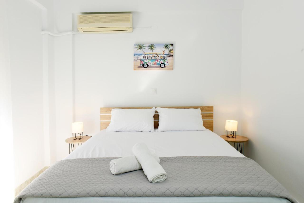 Villa Irilena - 4Bdr Beach House เกนนาดี ภายนอก รูปภาพ