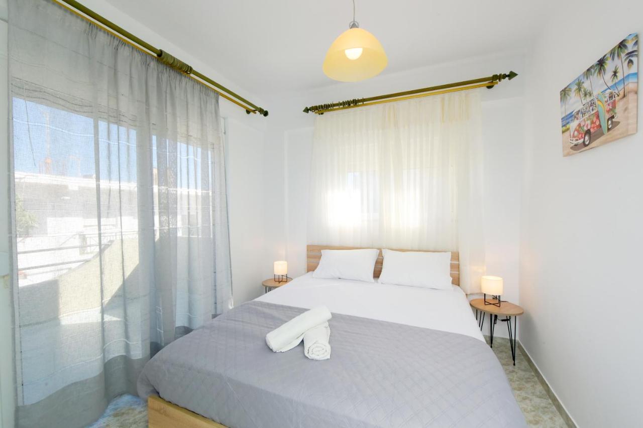 Villa Irilena - 4Bdr Beach House เกนนาดี ภายนอก รูปภาพ